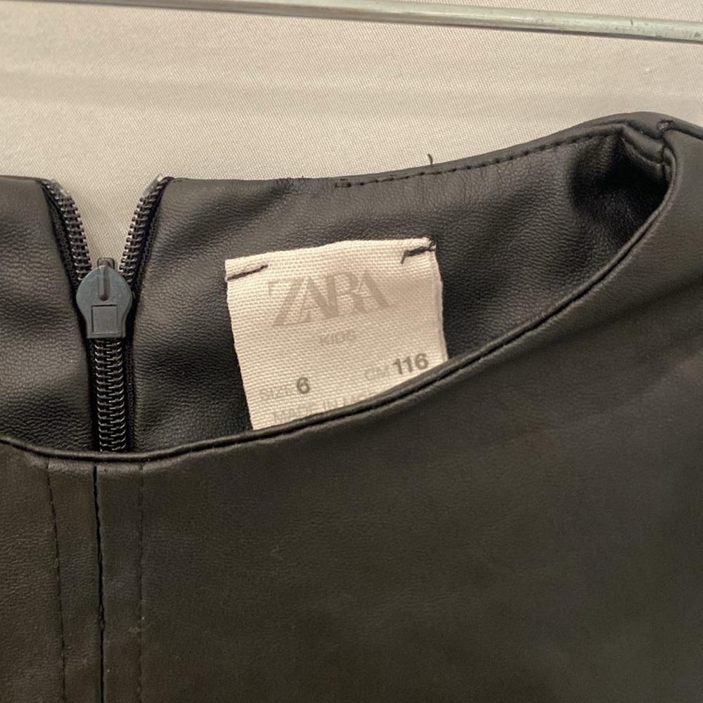 Zara kids faux leather (pleather) very soft shirt dress with pockets sz 6 - Picture 2 of 6